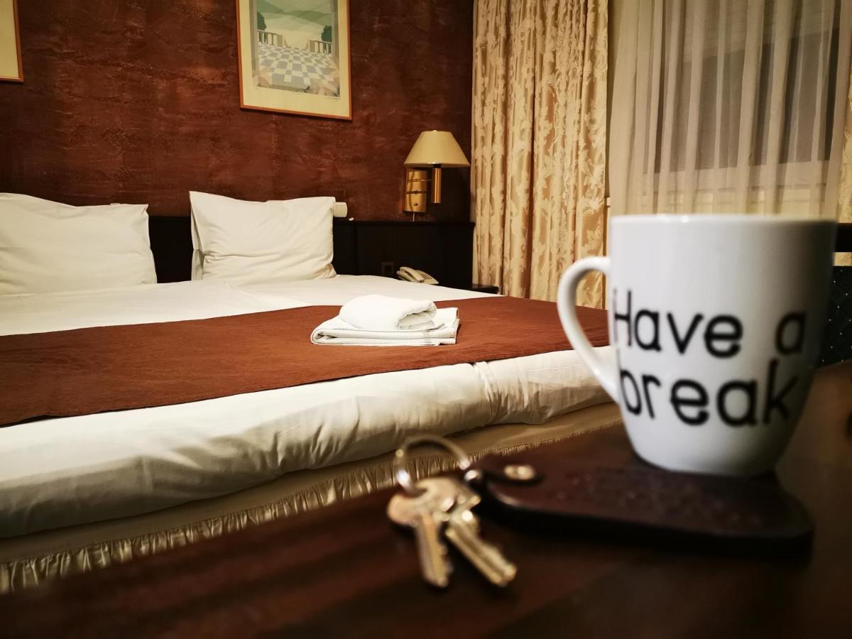 Garni Hotel Oasis Белград Екстериор снимка