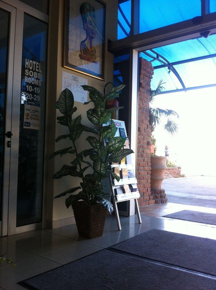 Garni Hotel Oasis Белград Екстериор снимка