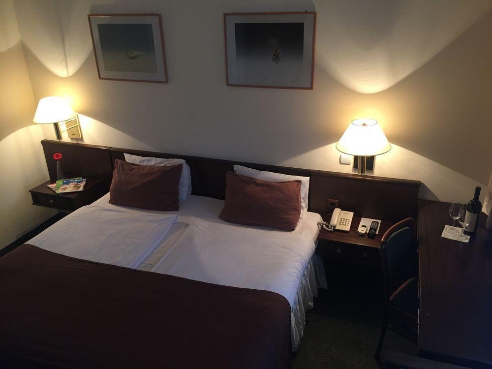 Garni Hotel Oasis Белград Екстериор снимка
