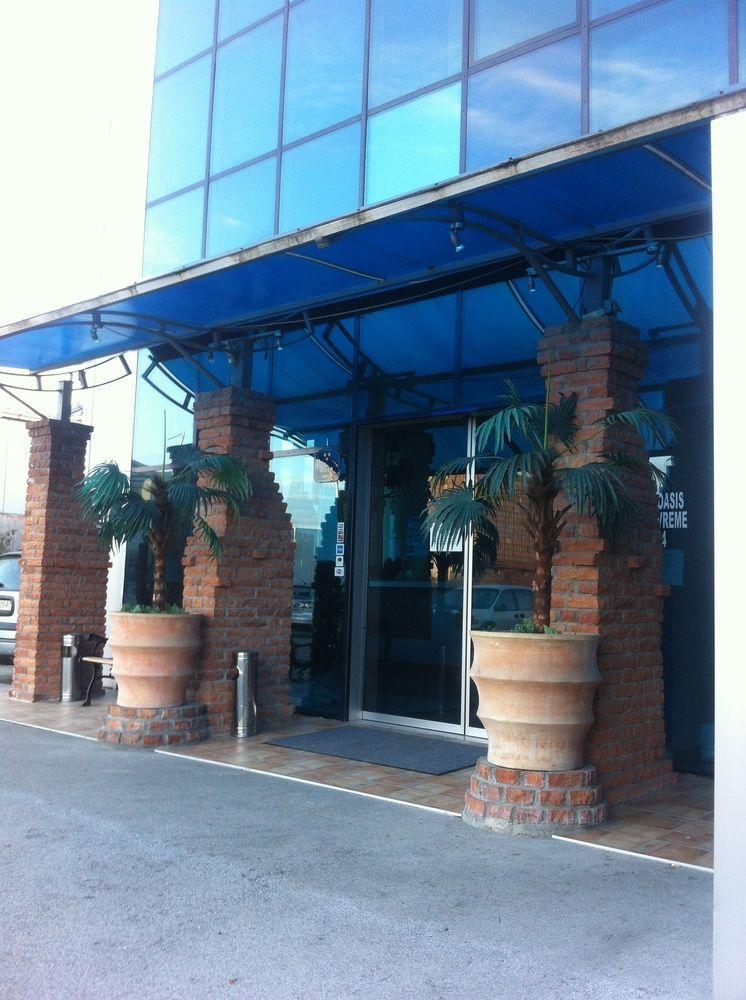 Garni Hotel Oasis Белград Екстериор снимка