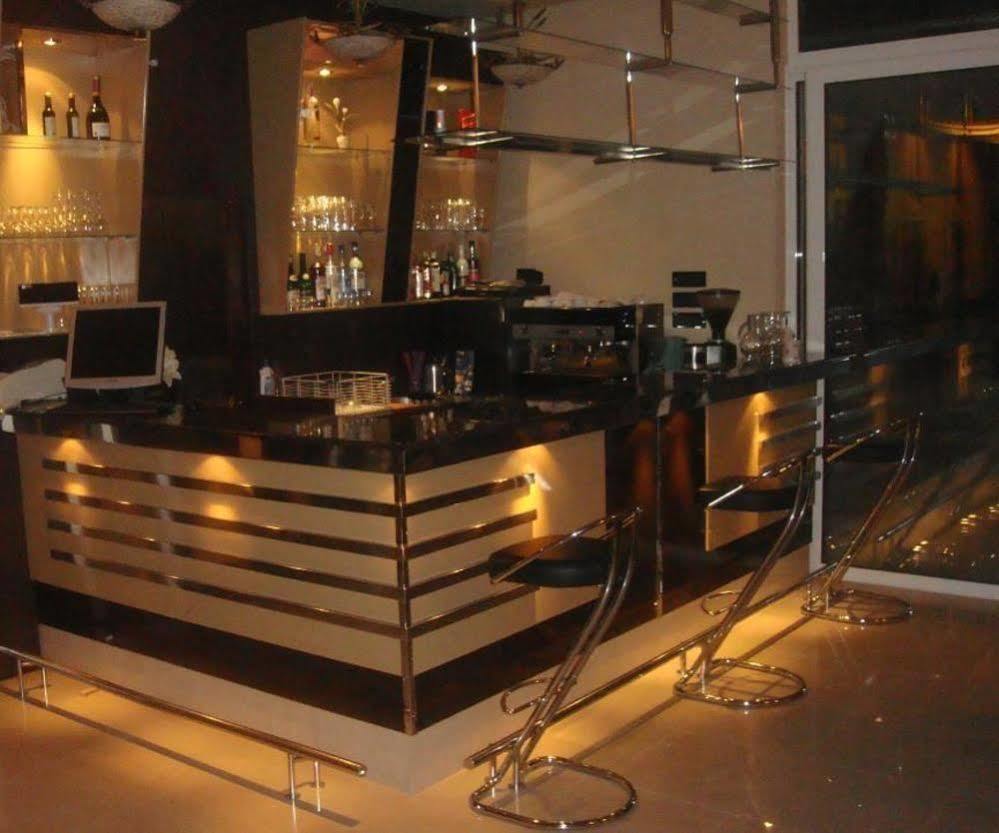 Garni Hotel Oasis Белград Екстериор снимка